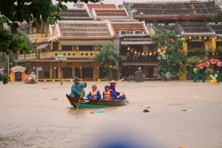 Bí thư Thành uỷ Hà Nội gửi thư thăm hỏi, hỗ trợ Nhân dân 3 tỉnh, TP bị thiệt hại do mưa lũ