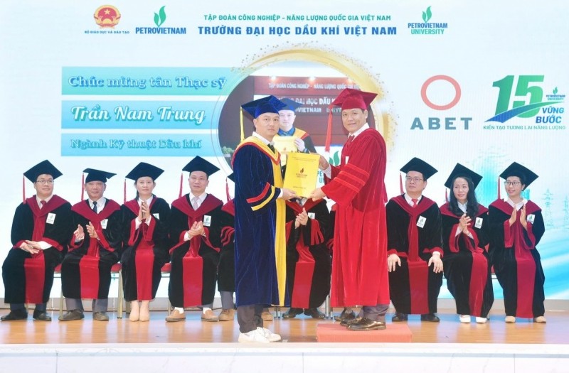 PVU trao “hộ chiếu quốc tế” cho thế hệ kỹ sư năng lượng mới