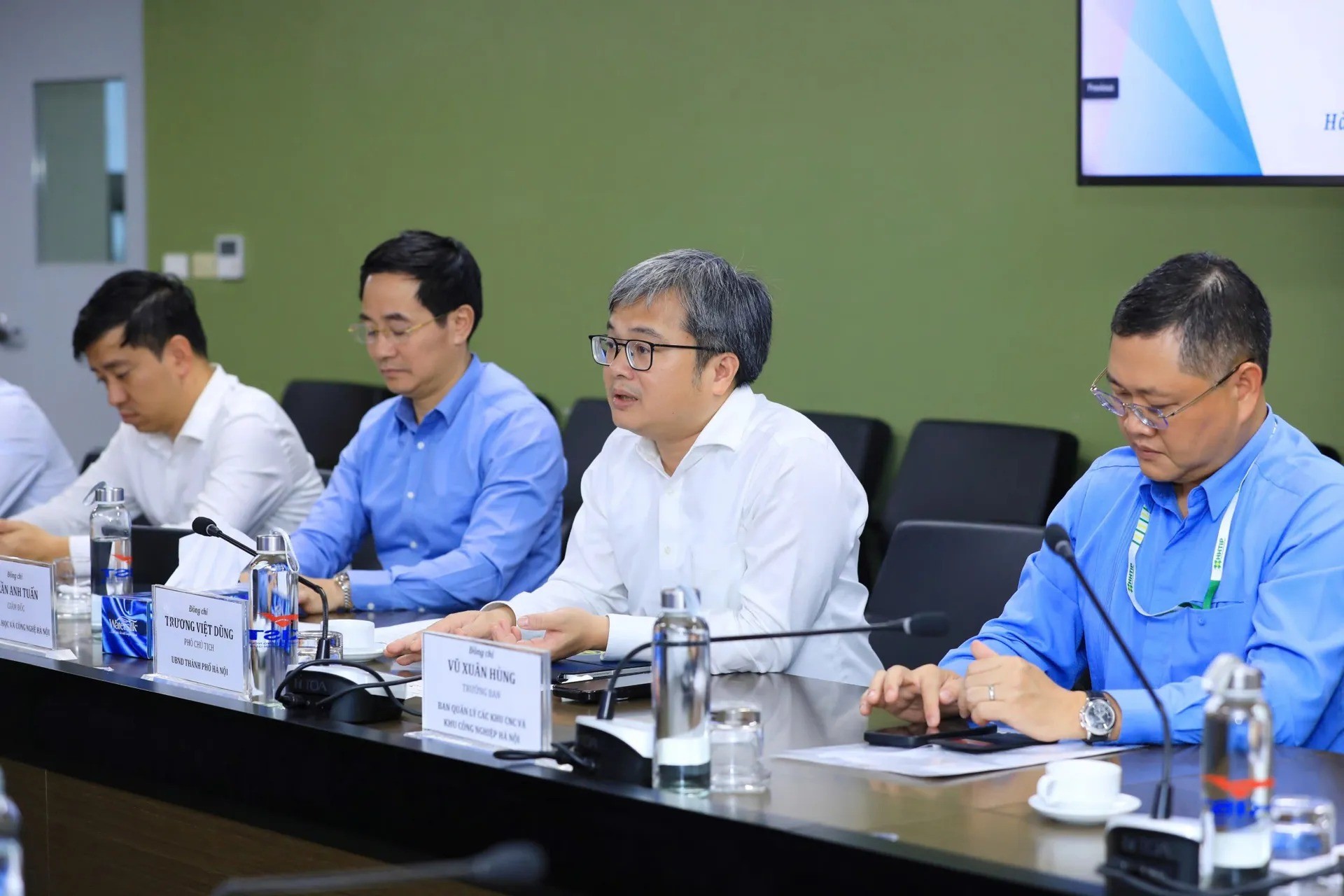 hó Chủ tịch UBND Thành phố Trương Việt Dũng đến thăm, làm việc với Viện Khoa học và Công nghệ Việt Nam - Hàn Quốc (VKIST)