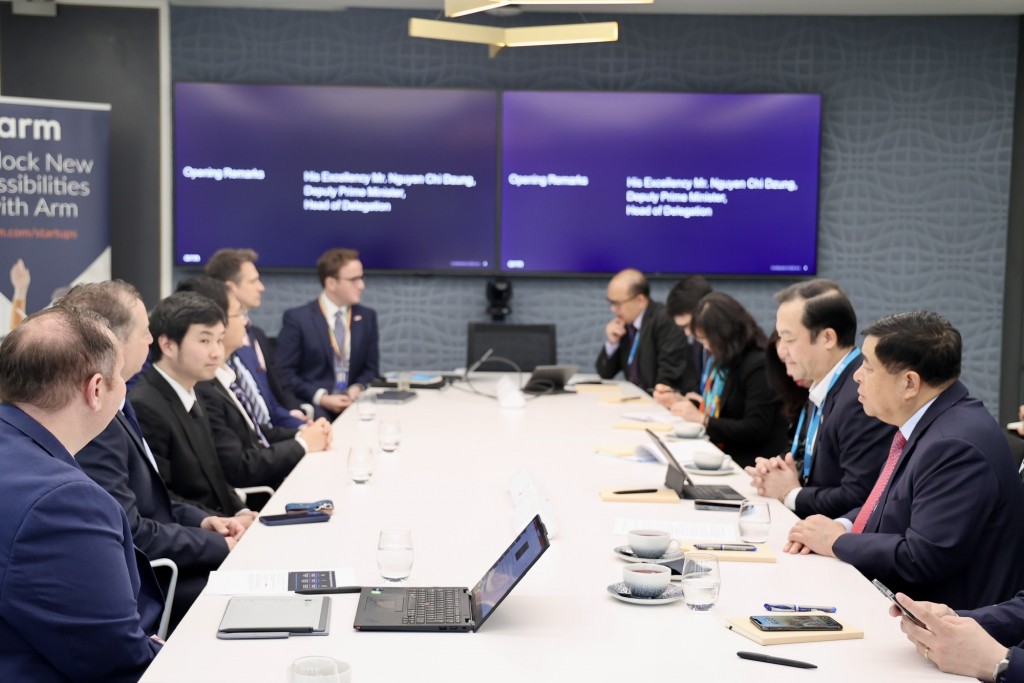 Phó Thủ tướng Nguyễn Chí Dũng làm việc với Tập đoàn ARM - Ảnh: VGP/Thu Sa