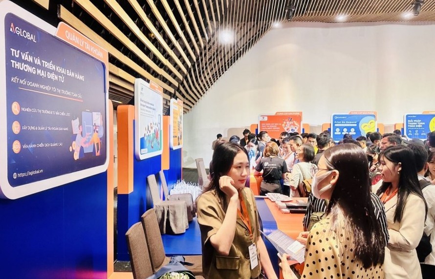 Chính phủ thông qua nội dung dự án Luật Thương mại điện tử