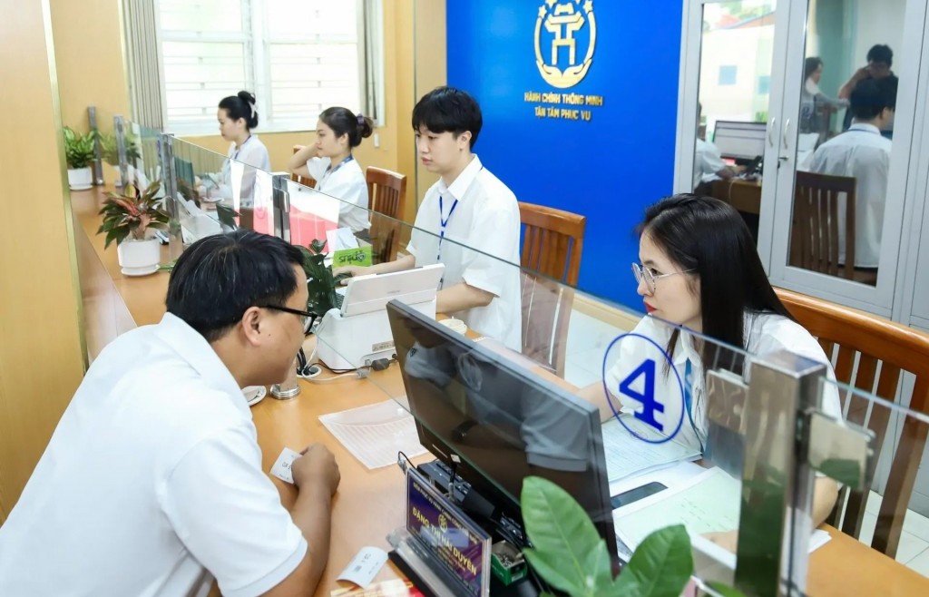 Kết luận của Bộ Chính trị, Ban Bí thư về hoạt động của chính quyền 2 cấp