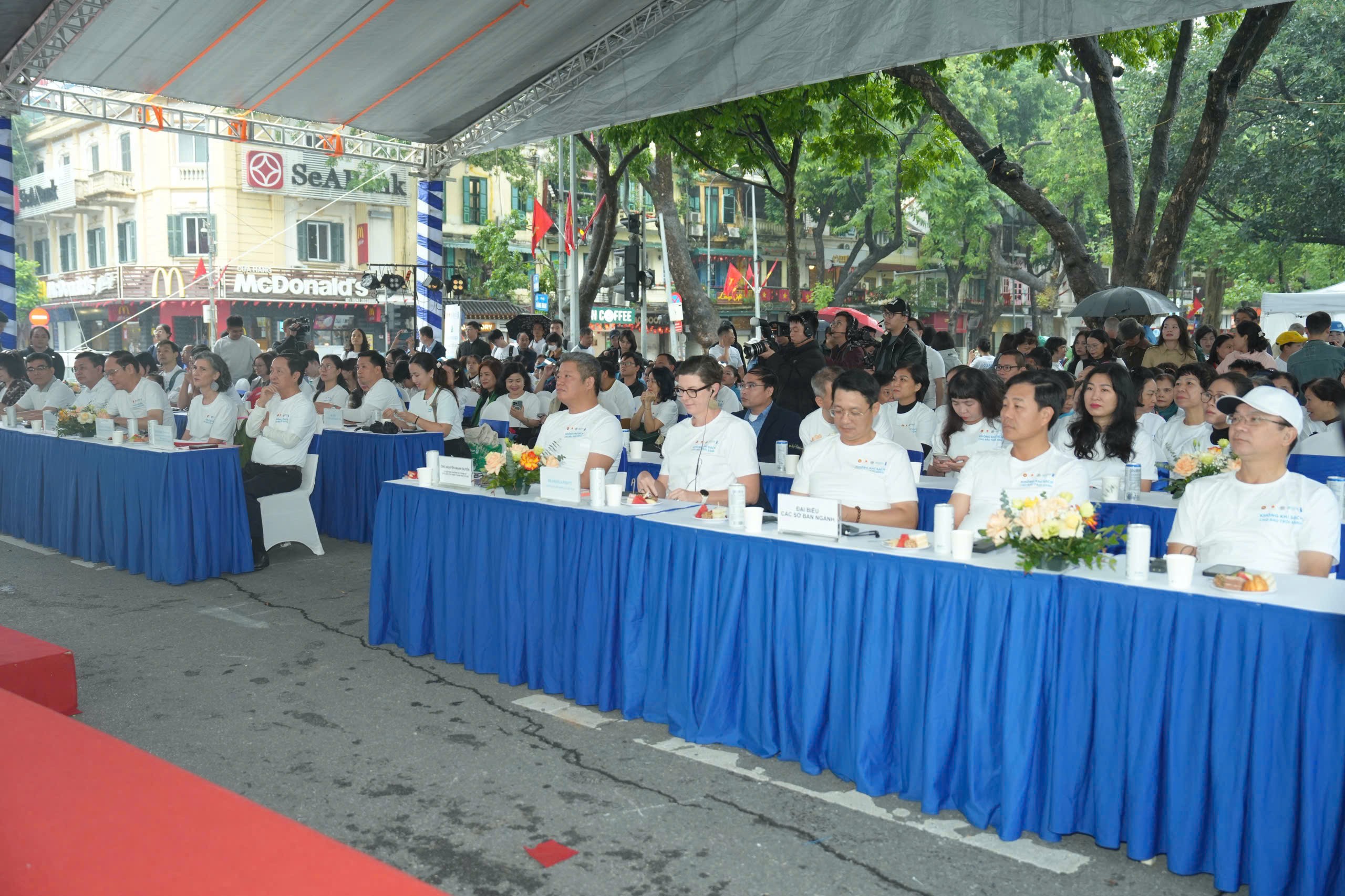 Lan tỏa thông điệp “Không khí sạch cho bầu trời xanh” Lan tỏa thông điệp “Không khí sạch cho bầu trời xanh”