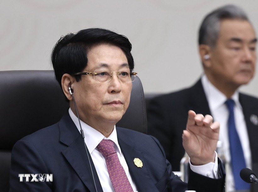 Chủ tịch nước Lương Cường dự Phiên họp thứ 2 Hội nghị Cấp cao APEC lần thứ 32 . (Ảnh: Lâm Khánh/TTXVN)