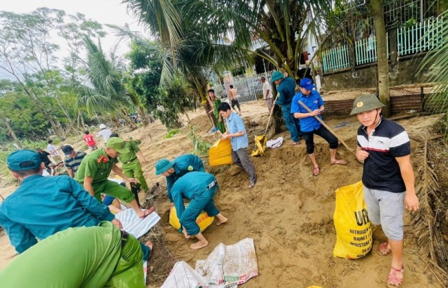 Đà Nẵng: Sạt lở đe dọa 50 nhà dân ven sông Thu Bồn