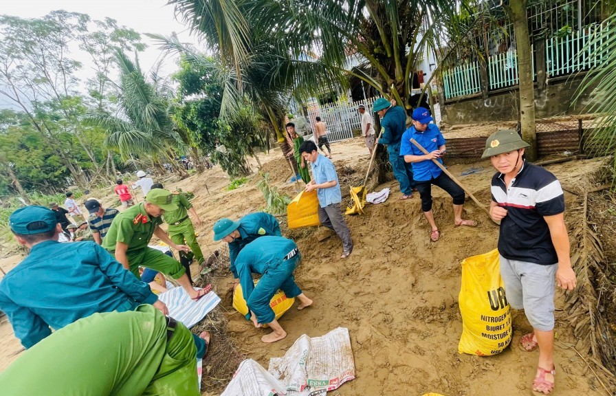 Đà Nẵng: Sạt lở đe dọa 50 nhà dân ven sông Thu Bồn