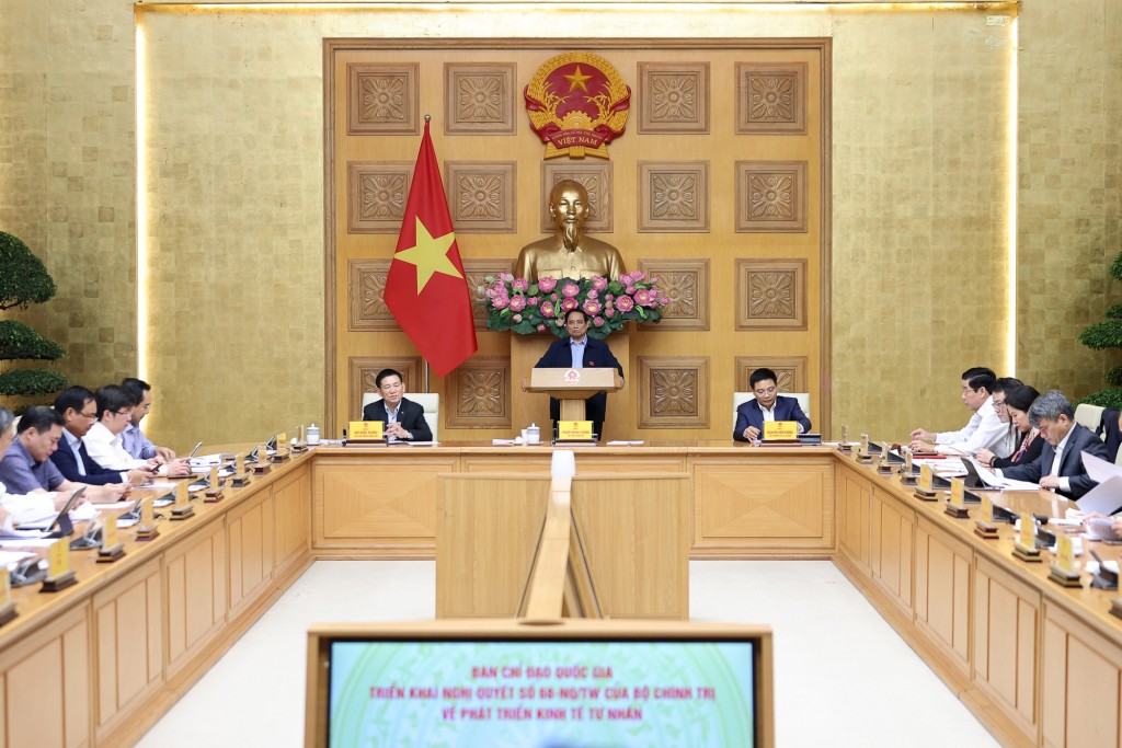 Thủ tướng đề nghị các bộ, các ngành, các cơ quan của Chính phủ, UBND các tỉnh, thành phố và cộng đồng doanh nghiệp tập trung cao độ triển khai một số nhiệm vụ - Ảnh: VGP/Nhật Bắc