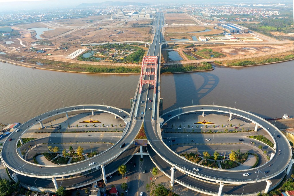 Cầu Hoàng Văn Thụ công trình trọng điểm hiện thực hóa việc di chuyển Trung tâm hành chính thành phố sang khu vực Bắc sông Cấm