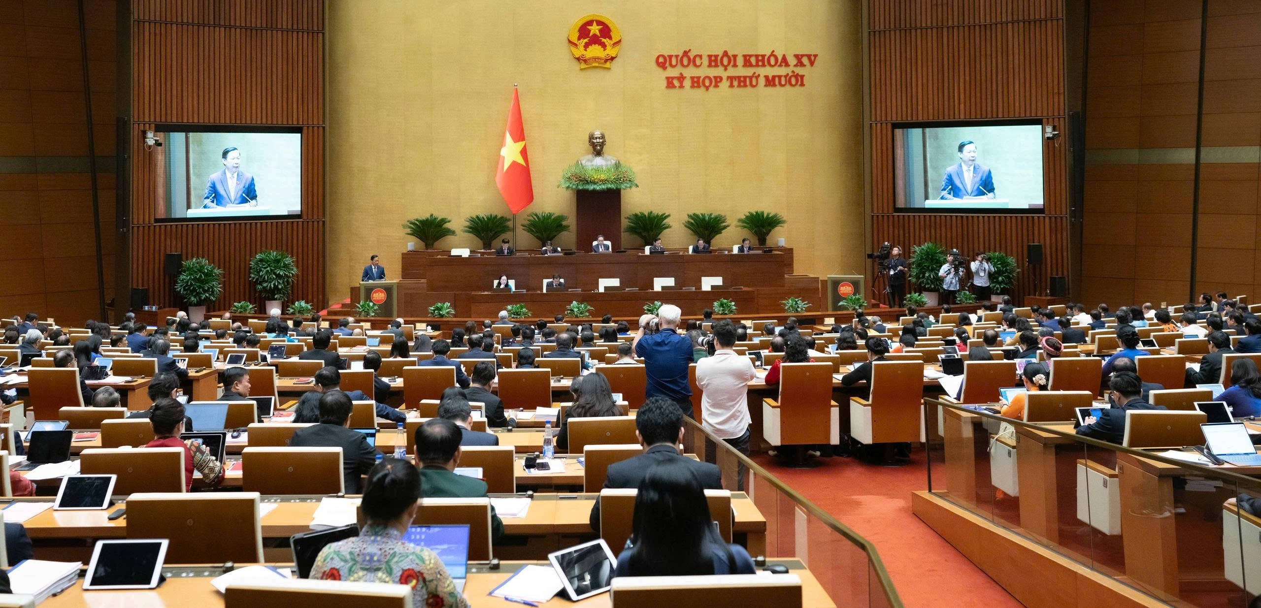 Bài 2: Biến điểm nghẽn thể chế, pháp luật thành lợi thế cạnh tranh Bài 2: Biến điểm nghẽn thể chế, pháp luật thành lợi thế cạnh tranh