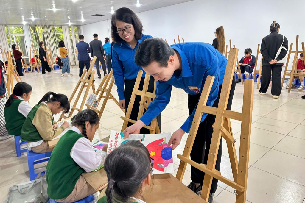 Phó Bí thư Thành đoàn, Chủ tịch Hội đồng Đội thành phố Hà Nội Đào Đức Việt 