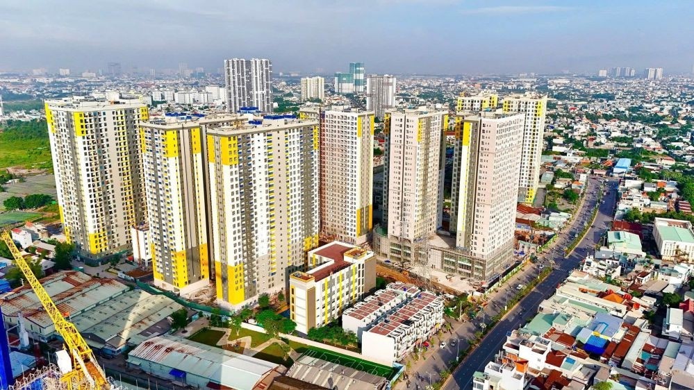 Toàn cảnh khu đô thị Bcons City với hơn 5.000 căn hộ, gần 200 nhà phố và hệ thống tiện ích đồng bộ.