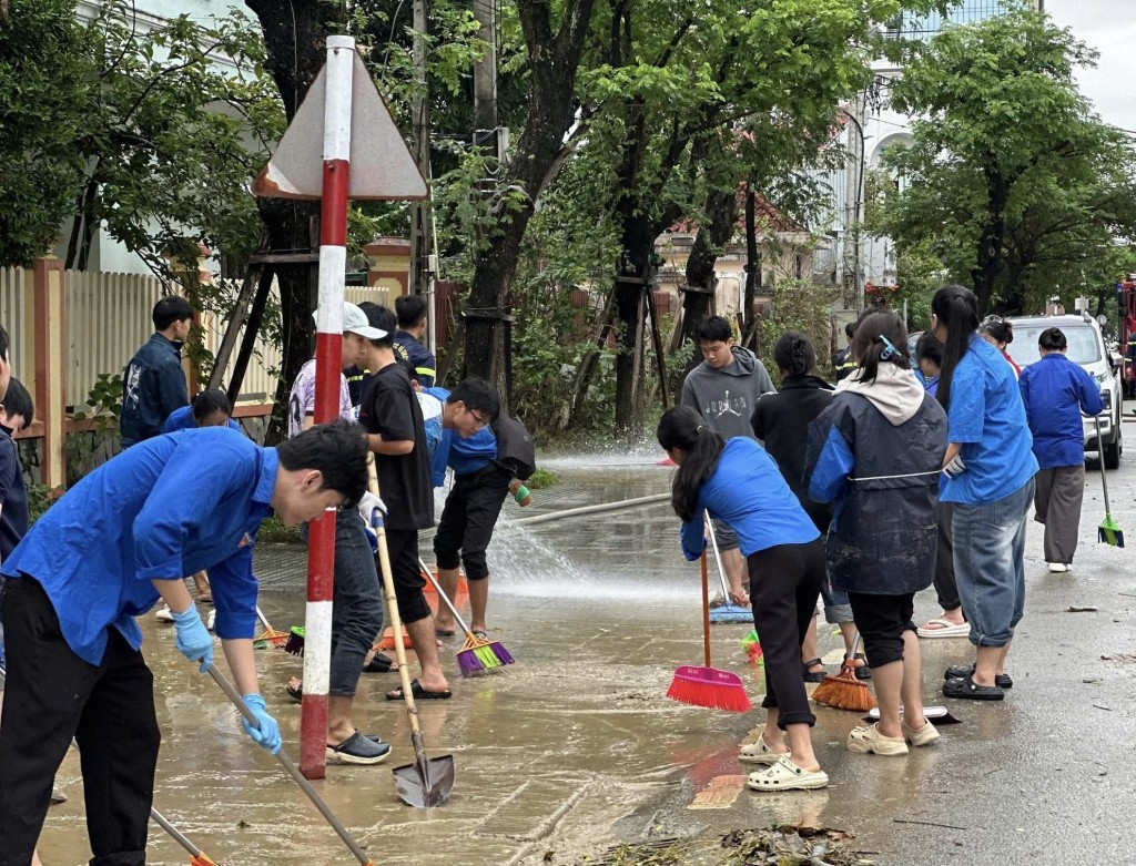 Đến hôm nay địa phương này tiếp tục có mưa lớn, gây ngập lụt trở lại Đến hôm nay địa phương này tiếp tục có mưa lớn, gây ngập lụt trở lại