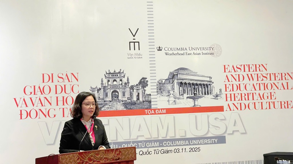 Đồng chí Lê Thị Ánh Mai - Phó Giám đốc Sở Văn hóa và Thể thao Hà Nội phát biểu khai mạc tọa đàm Đồng chí Lê Thị Ánh Mai - Phó Giám đốc Sở Văn hóa và Thể thao Hà Nội phát biểu khai mạc tọa đàm