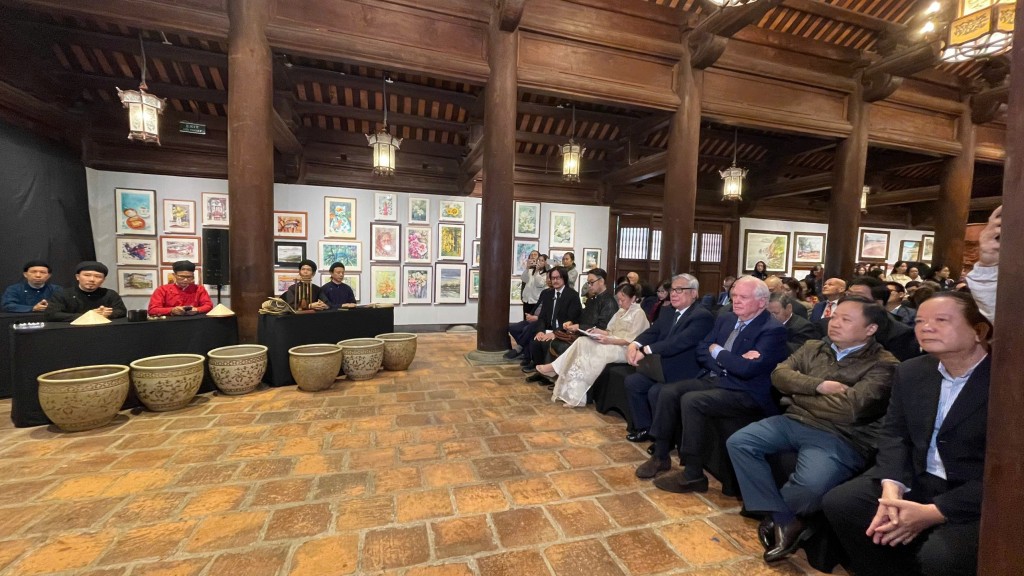 Tọa đàm thu hút sự quan tâm của đông đảo các nhà khoa học  Tọa đàm thu hút sự quan tâm của đông đảo các nhà khoa học