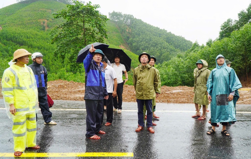 Lãnh đạo UBND TP Huế kiểm tra tuyến đường giao thông huyết mạch như cao tốc La Sơn – Túy Loan qua xã Khe Tre