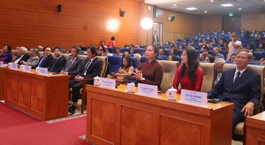 Các đại biểu thạm dự buổi lễ