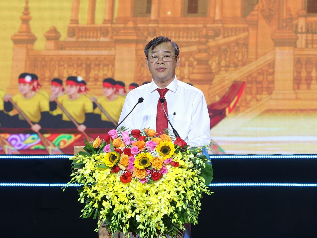  Trương Cảnh Tuyên, Phó Bí thư Thành uỷ, Chủ tịch UBND thành phố Cần Thơ phát biểu khai mạc