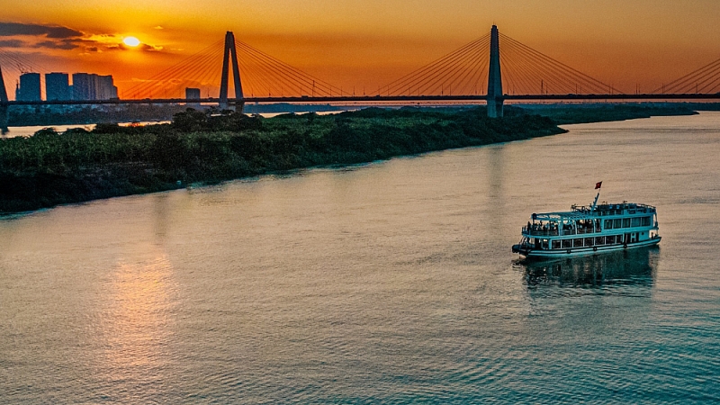 Trên sóng Sông Hồng - giữ nhịp cho ‘Thủ đô bên sông’ vươn tầm”