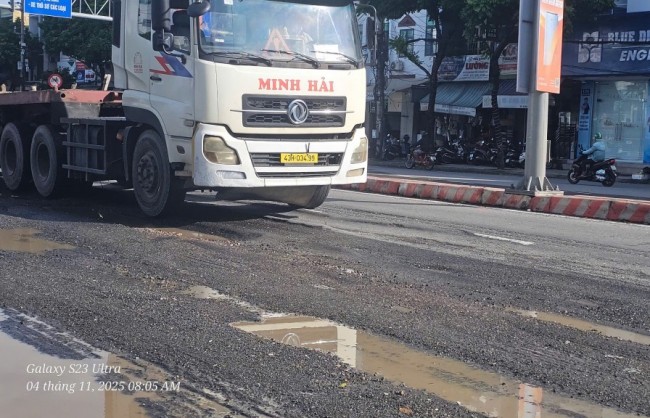 Đà Nẵng: Sớm khắc phục các vị trí hư hỏng trên QL14B