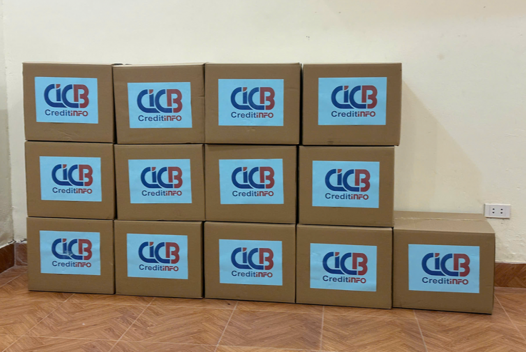 Những phần quà ý nghĩa CIC dành tặng Đồn Biên phòng Mường Nhé