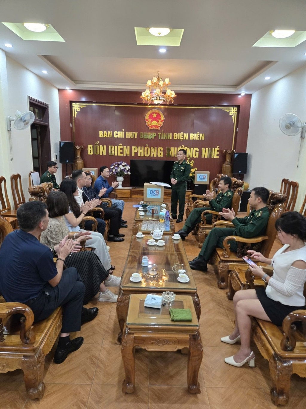 Trung tá Phạm Văn Bắc, Đồn Biên phòng Mường Nhé chia sẻ tại lễ trao tặng