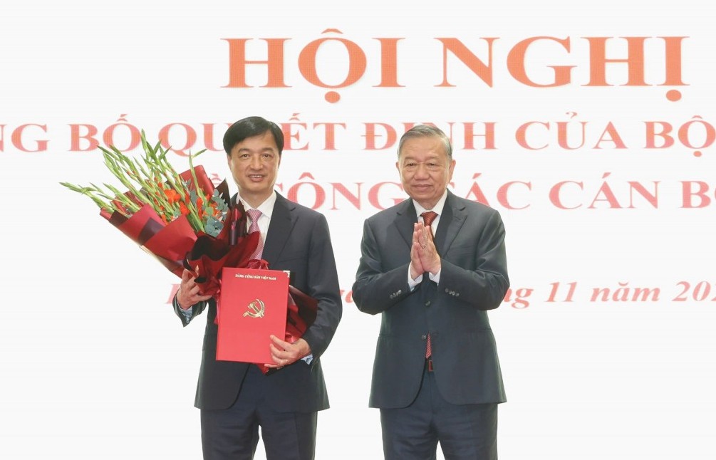 Đồng chí Nguyễn Duy Ngọc giữ chức Bí thư Thành uỷ Hà Nội