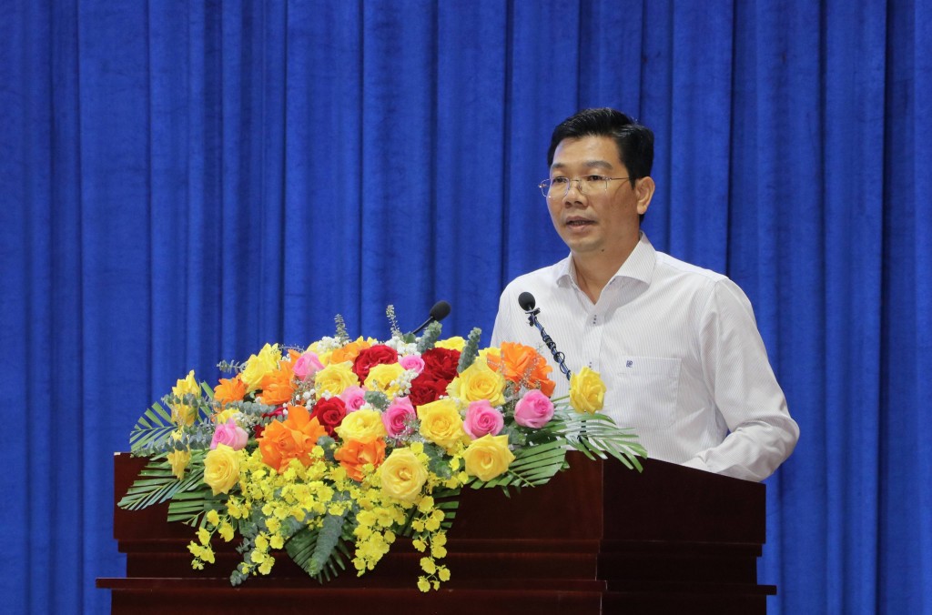 Tây Ninh thúc đẩy chuyển đổi số nhanh, hiệu quả, gần dân Tây Ninh thúc đẩy chuyển đổi số nhanh, hiệu quả, gần dân