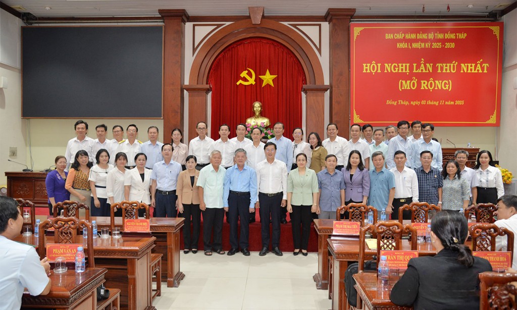 Đồng Tháp đẩy mạnh kinh tế nông nghiệp, phát triển văn hóa, du lịch