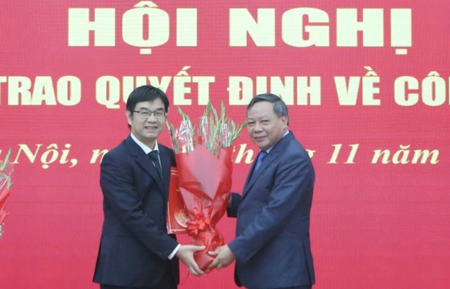 Đồng chí Nguyễn Văn Thắng nhận nhiệm vụ mới tại LĐLĐ TP Hà Nội