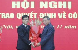 Đồng chí Nguyễn Văn Thắng nhận nhiệm vụ mới tại LĐLĐ TP Hà Nội