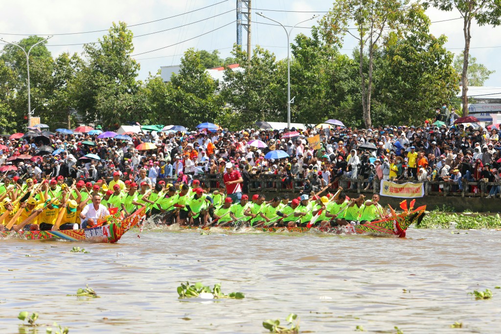 Đua ghe Ngo 2025 - biểu tượng văn hóa vùng sông nước Tây Đô Đua ghe Ngo 2025 - biểu tượng văn hóa vùng sông nước Tây Đô