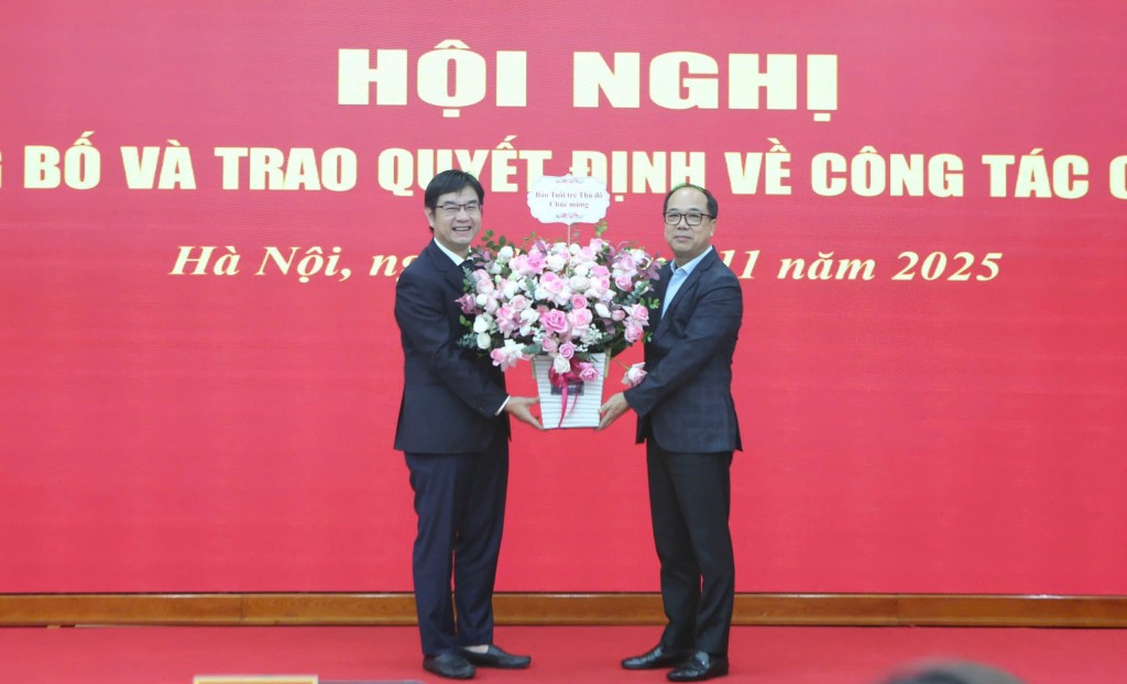 Đồng chí Nguyễn Văn Thắng nhận nhiệm vụ mới tại LĐLĐ TP Hà Nội