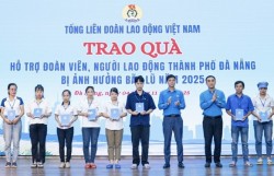 Hơn 1 tỷ đồng hỗ trợ người lao động bị thiệt hại do mưa lũ