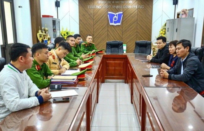 Đẩy mạnh tuyên truyền an toàn giao thông trong trường học