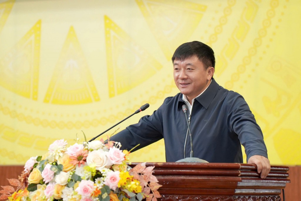 Giàng A Tông, Ủy viên Ban Thường vụ Tỉnh uỷ, Bí thư Đảng ủy, Chủ tịch HĐND xã Giàng A Tông, Ủy viên Ban Thường vụ Tỉnh uỷ, Bí thư Đảng ủy, Chủ tịch HĐND xã