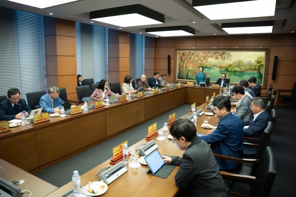 Cân bằng giữa phát triển kinh tế số và quyền lợi người tiêu dùng Cân bằng giữa phát triển kinh tế số và quyền lợi người tiêu dùng