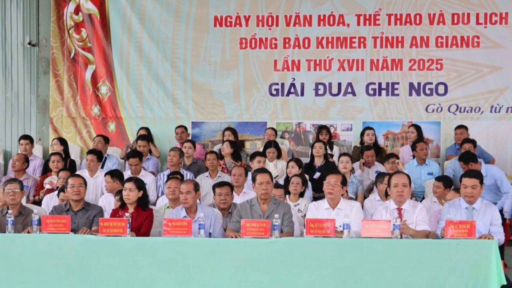 Các đại biểu tham dự (ảnh: Như Ngọc)