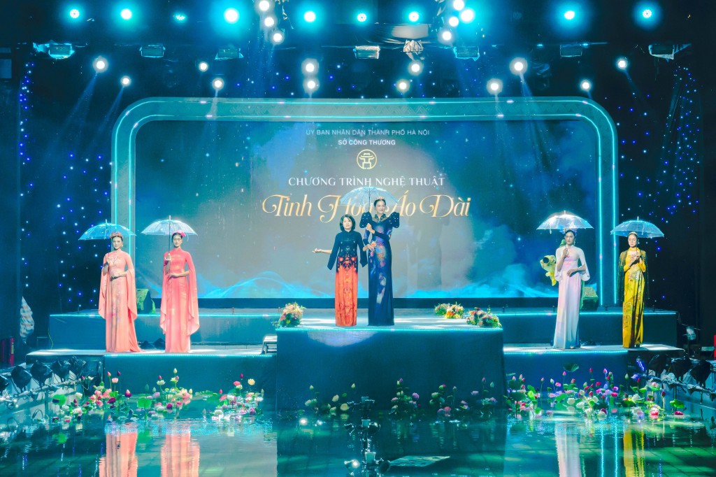 100 thiết kế tỏa sáng giữa đêm nghệ thuật tôn vinh vẻ đẹp Việt