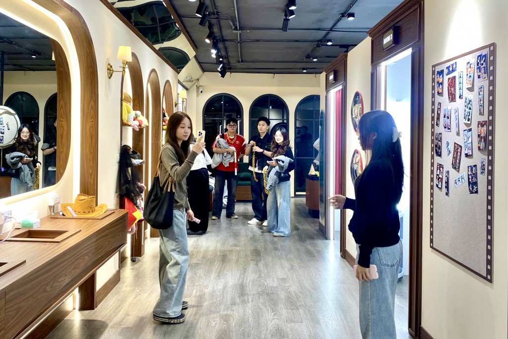 Photobooth - xu hướng lưu giữ kỉ niệm mới của các bạn trẻ Hà Nội