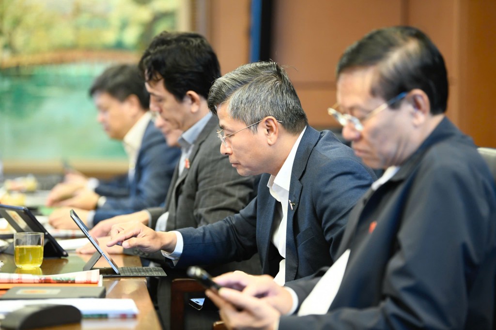 Cắt giảm thủ tục trong xây dựng, tạo thuận lợi cho người dân Cắt giảm thủ tục trong xây dựng, tạo thuận lợi cho người dân