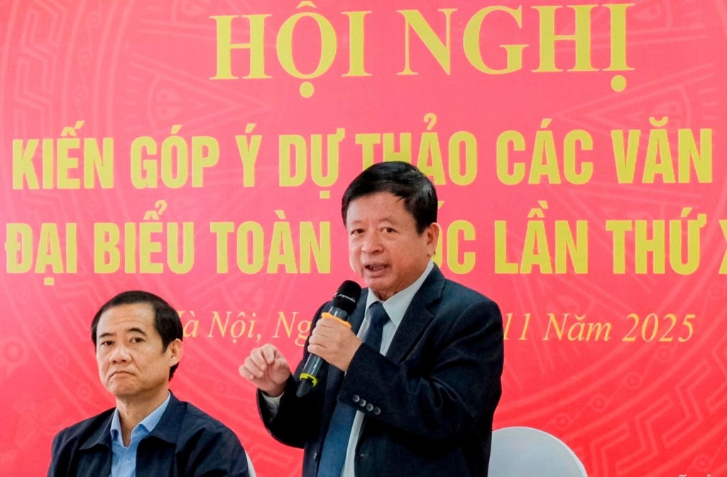 Chủ tịch Liên hiệp các Hội Văn học nghệ thuật Việt Nam Đỗ Hồng Quân neêd Chủ tịch Liên hiệp các Hội Văn học nghệ thuật Việt Nam Đỗ Hồng Quân neêd