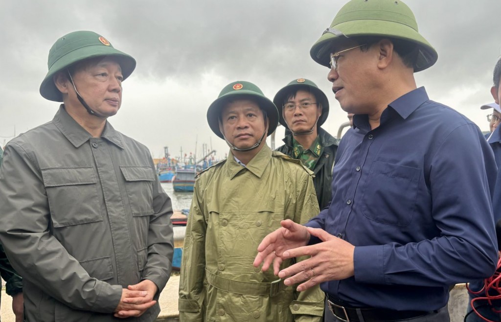 Phó Thủ tướng Trần Hồng Hà chỉ đạo ứng phó bão số 13 ở Gia Lai