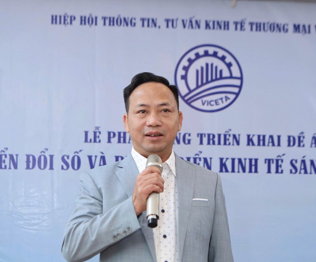 Ông Trịnh Xuân Tuyên - Tổ trưởng tổ triển khai đề án phát biểu tại lễ phát động Ông Trịnh Xuân Tuyên - Tổ trưởng tổ triển khai đề án phát biểu tại lễ phát động