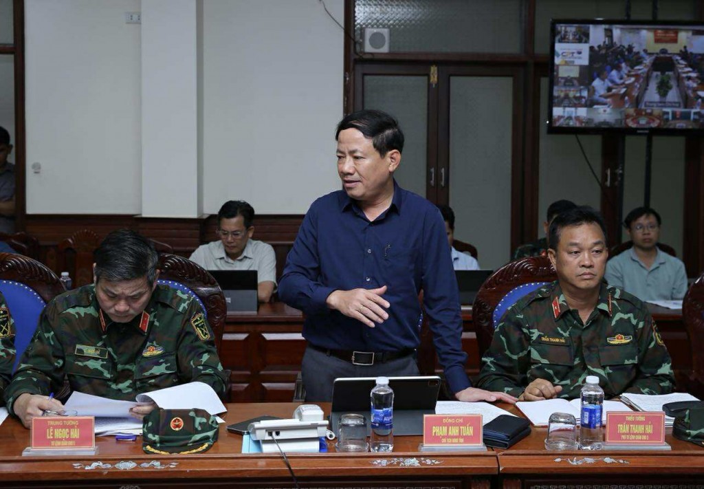 Chủ tịch UBND tỉnh Gia Lai Phạm Anh Tuấn báo cáo tình hình ứng phó bão số 13 trên địa bàn tỉnh - Ảnh: VGP/Minh Khôi Chủ tịch UBND tỉnh Gia Lai Phạm Anh Tuấn báo cáo tình hình ứng phó bão số 13 trên địa bàn tỉnh - Ảnh: VGP/Minh Khôi