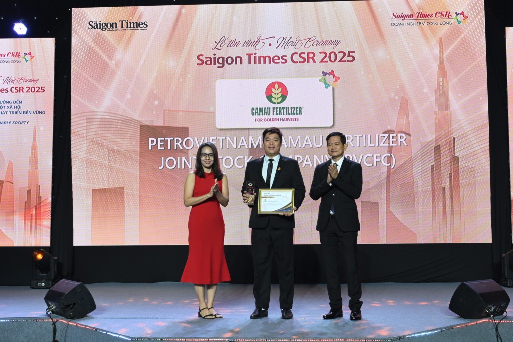 Phân bón Cà Mau: Doanh nghiệp vì cộng đồng 4 năm liên tiếp Phân bón Cà Mau: Doanh nghiệp vì cộng đồng 4 năm liên tiếp
