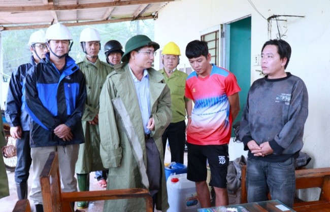 Quảng Ngãi: Người dân tuyệt đối không chủ quan trước bão số 13