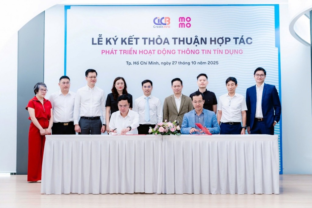CIC chính thức ký Thỏa thuận hợp tác phát triển hoạt động thông tin tín dụng với M_Service CIC chính thức ký Thỏa thuận hợp tác phát triển hoạt động thông tin tín dụng với M_Service