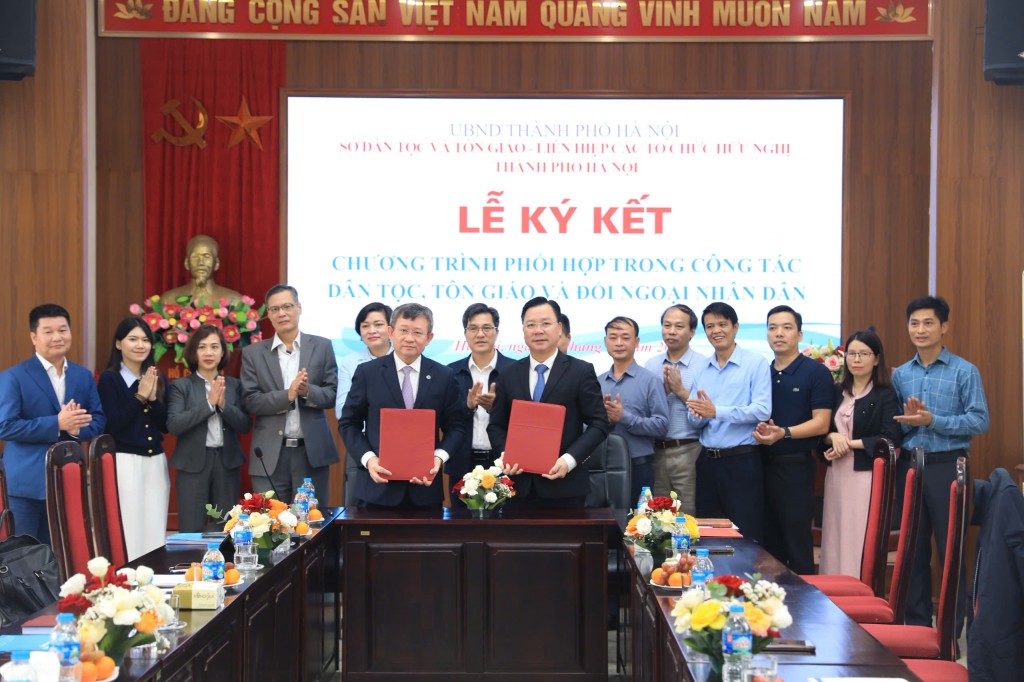 Lan tỏa các giá trị văn hóa, tín ngưỡng, tôn giáo của Thủ đô tới bạn bè quốc tế Lan tỏa các giá trị văn hóa, tín ngưỡng, tôn giáo của Thủ đô tới bạn bè quốc tế