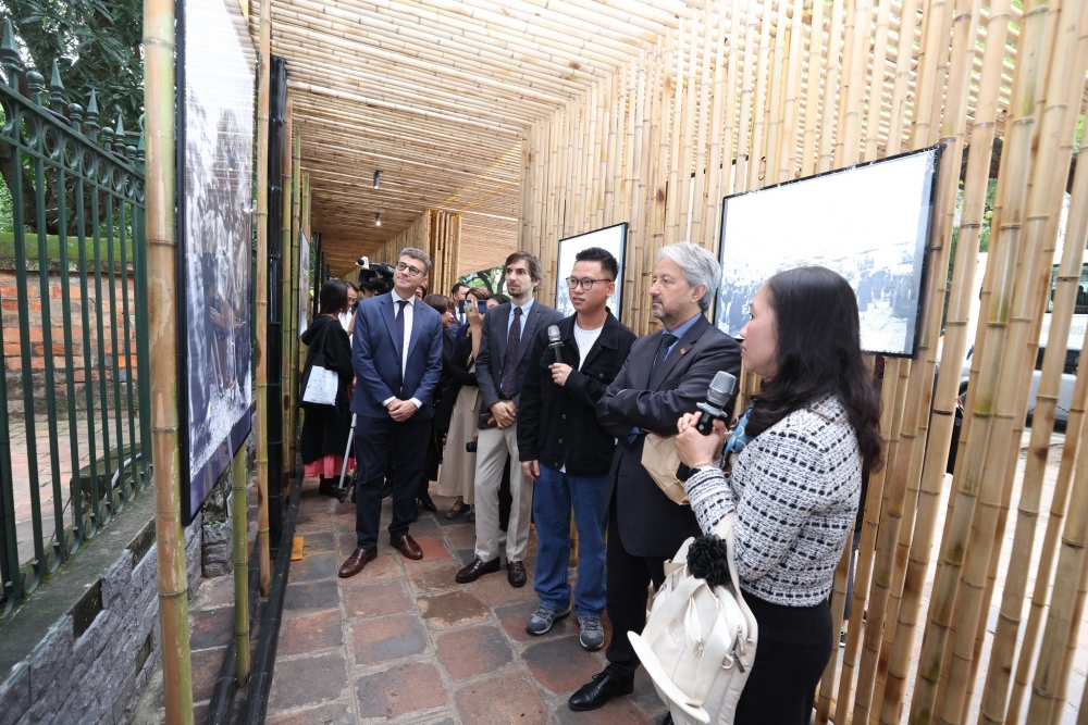 Khai mạc triển lãm ảnh “Khoa thi Hương cuối thế kỷ XIX” Khai mạc triển lãm ảnh “Khoa thi Hương cuối thế kỷ XIX”