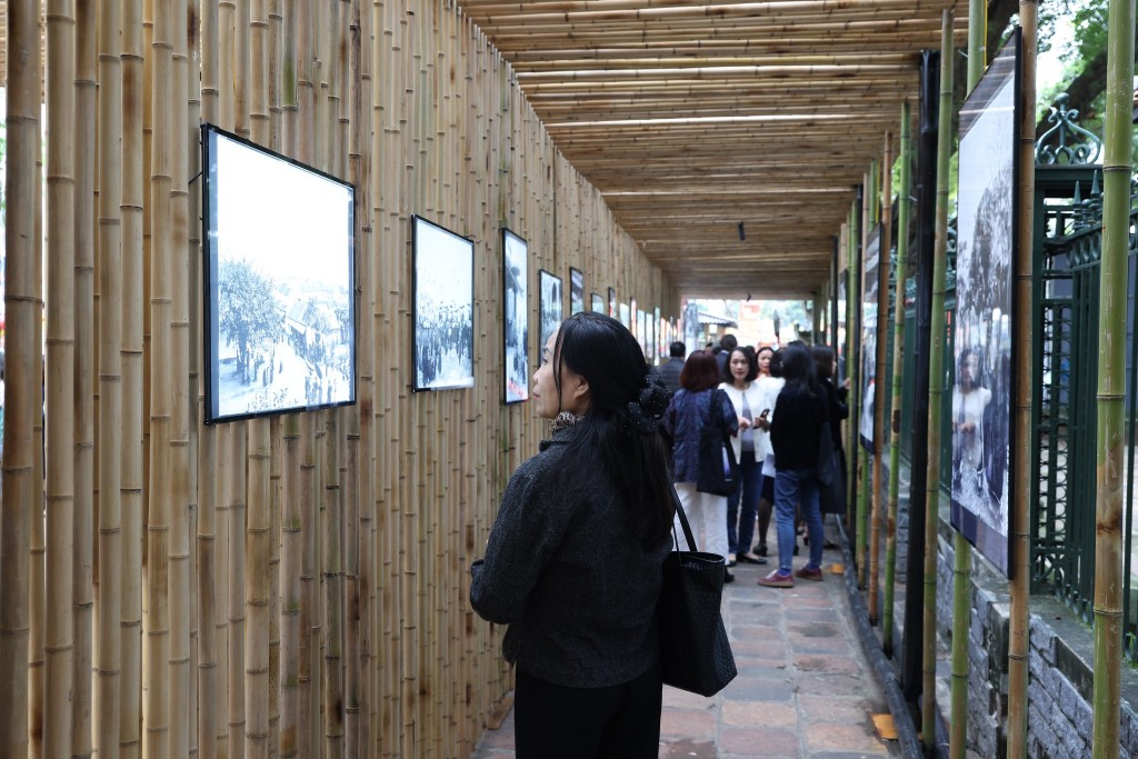 Khai mạc triển lãm ảnh “Khoa thi Hương cuối thế kỷ XIX” Khai mạc triển lãm ảnh “Khoa thi Hương cuối thế kỷ XIX”